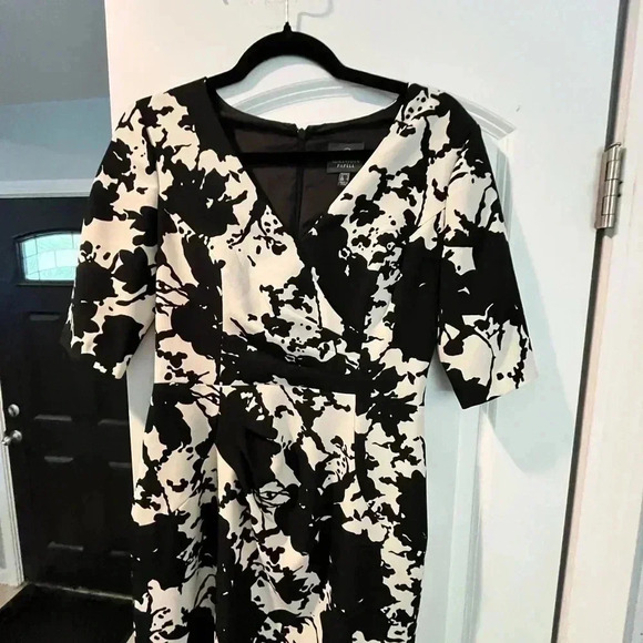 ~Adrianna Papell~ Dress - Size 8 - Picture 5 of 6